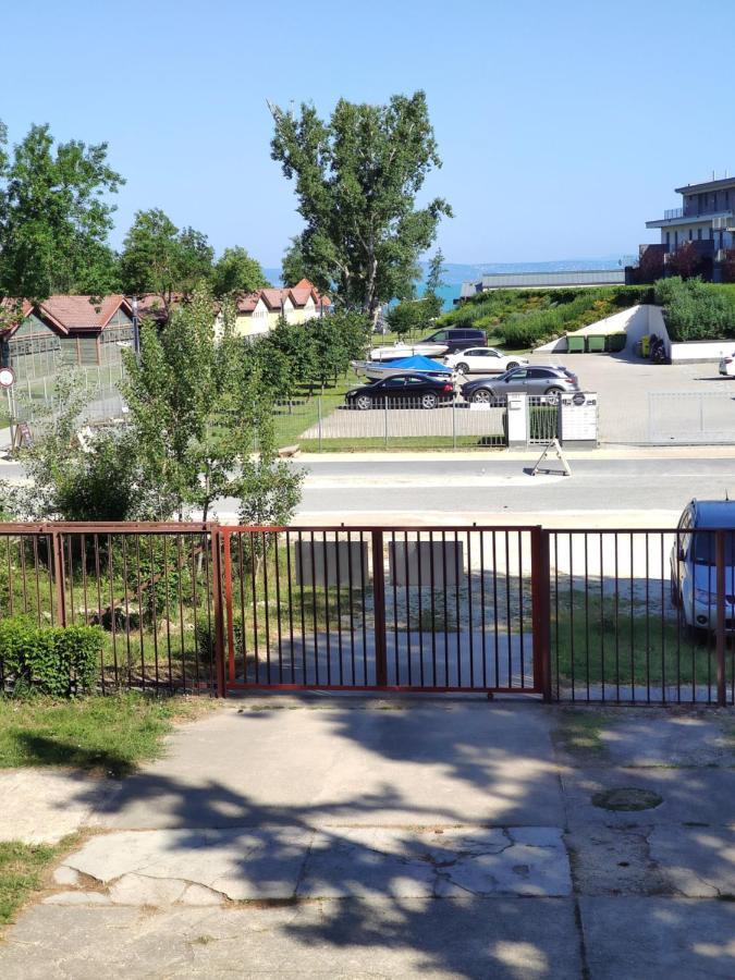 Ozone Apartman Siófok Exteriör bild